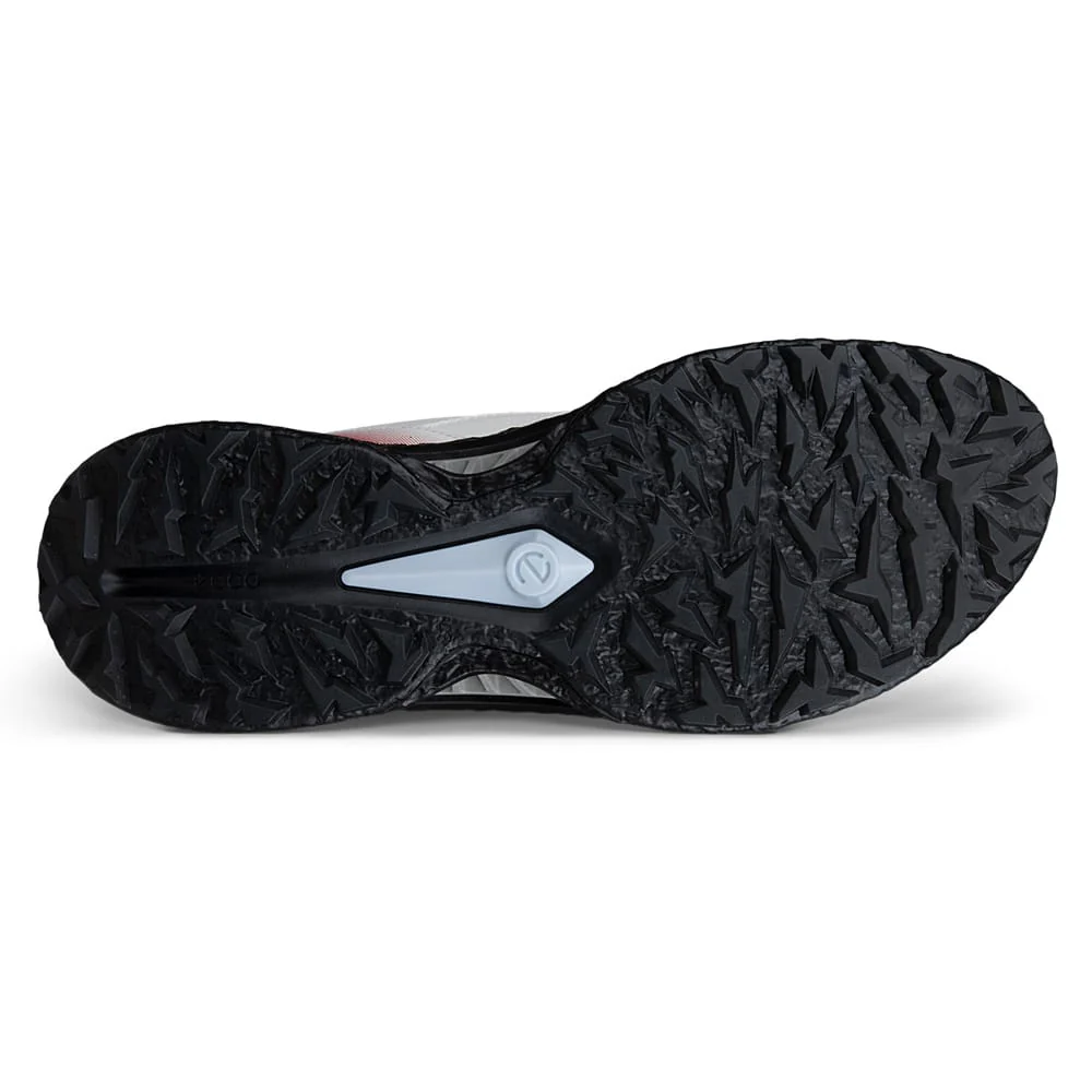 Ecco Golf Biom C5 BOA GORE-TEX Waterproof Spikeless Shoes - White/Chili Red - Image 2