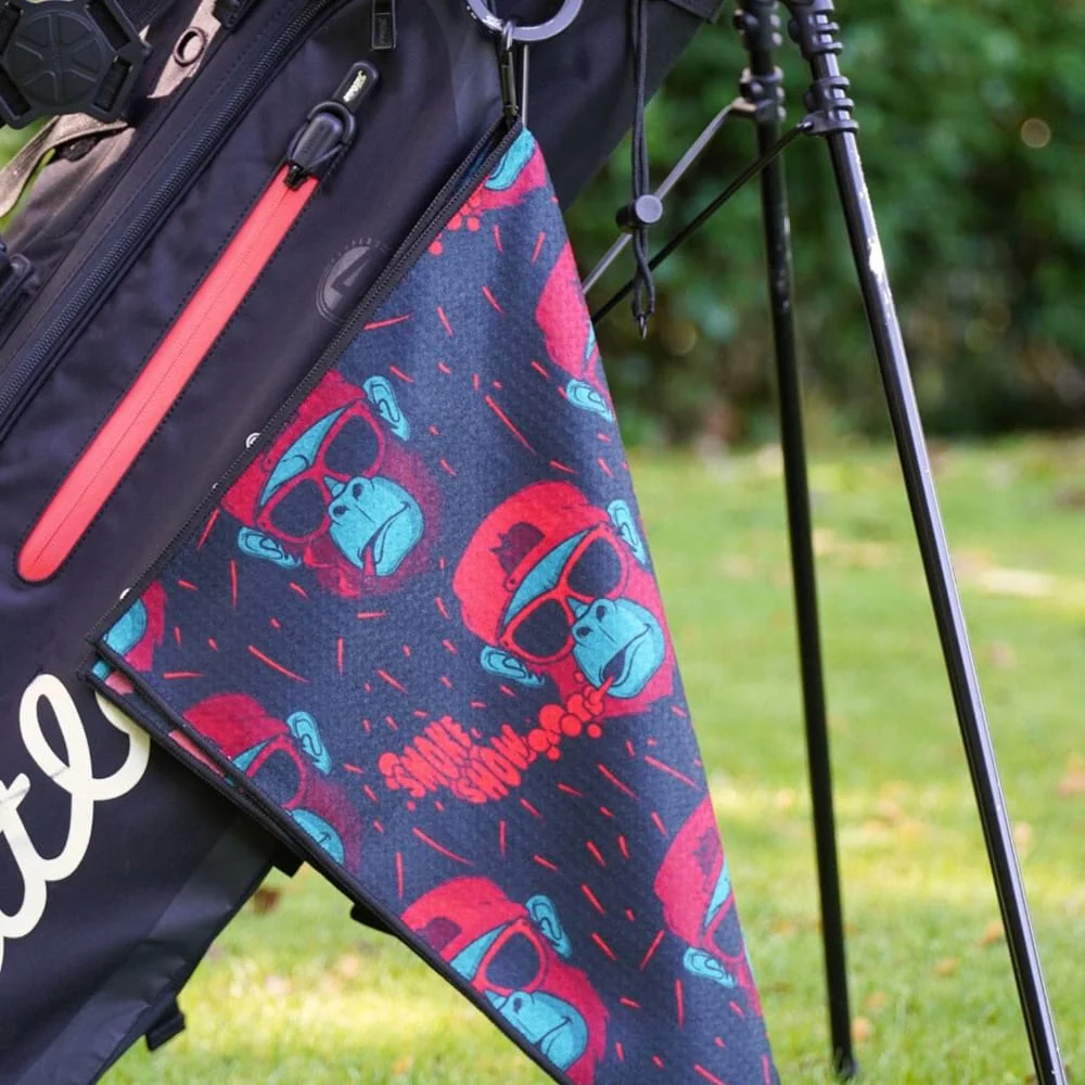 Skins Golf Smoke Show Towel - Image 3