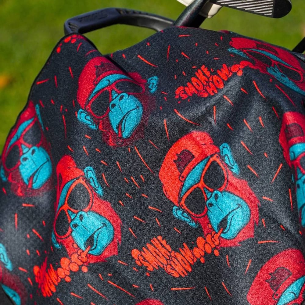 Skins Golf Smoke Show Towel - Image 4